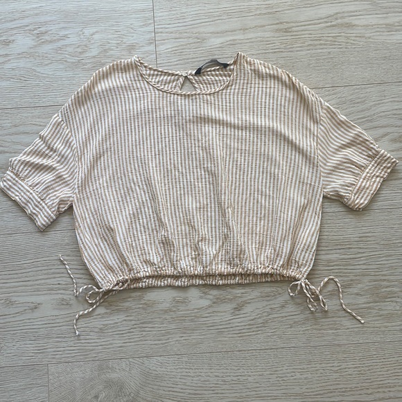 Zara butter yellow and white striped crop top-light, feminine & summery - Picture 3 of 8